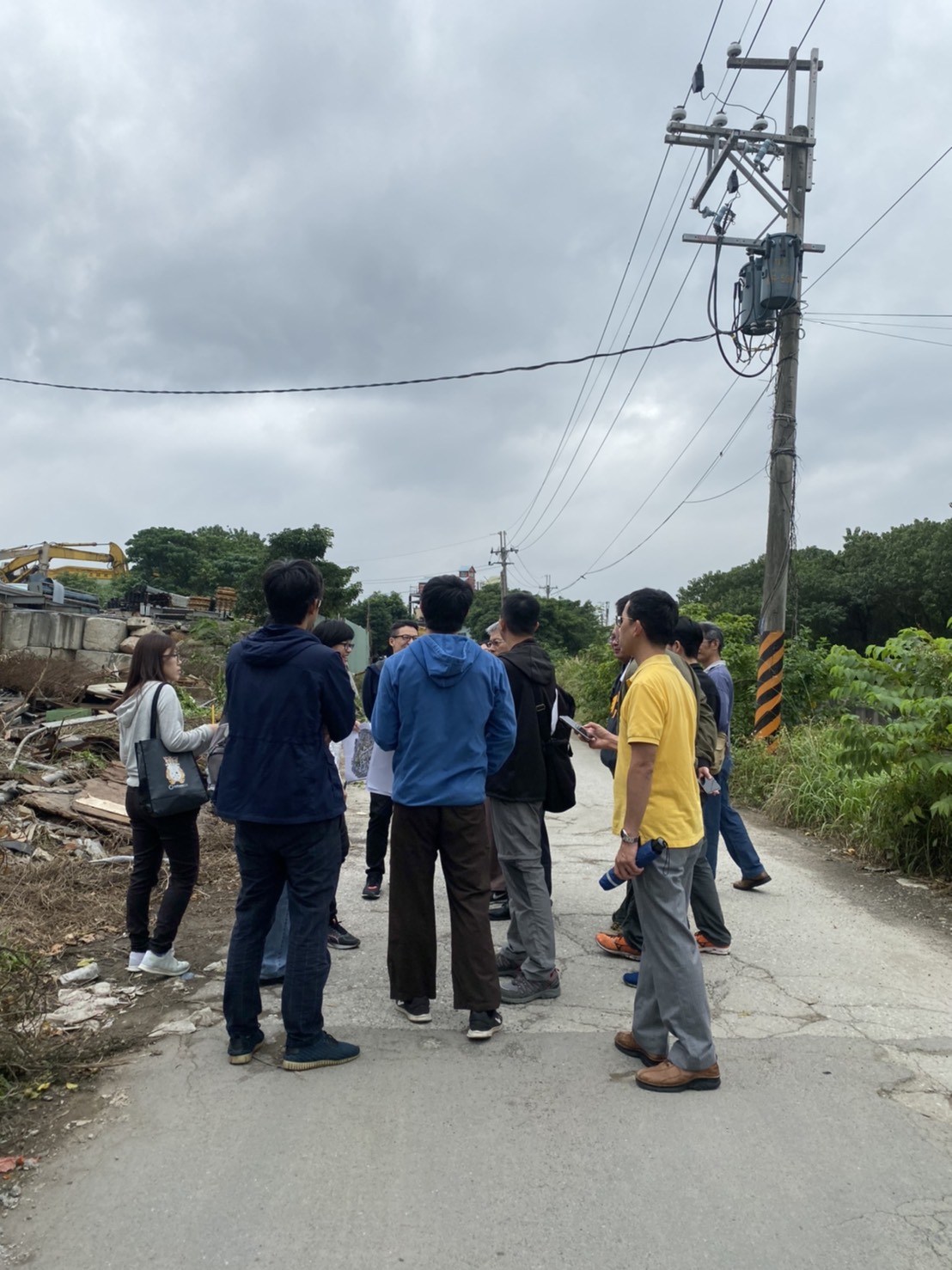 市府團隊會勘中興路以南中央軸帶